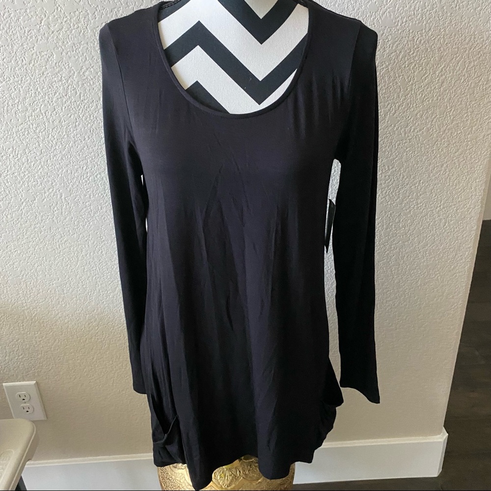 Grace || black scoop neck tunic top